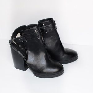 ⏪Black Ankle Boot by Forever 21